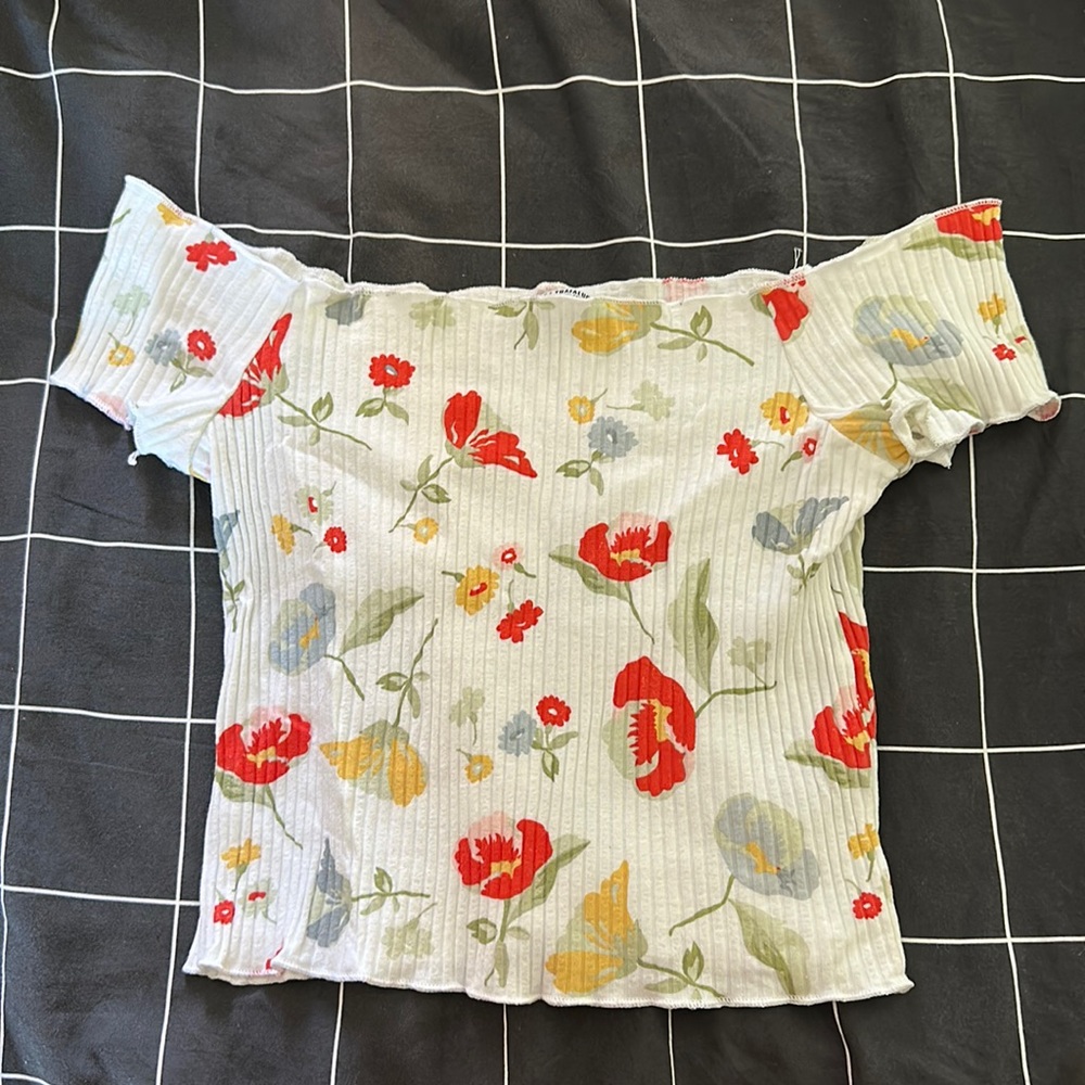 floral off the shoulder crop top